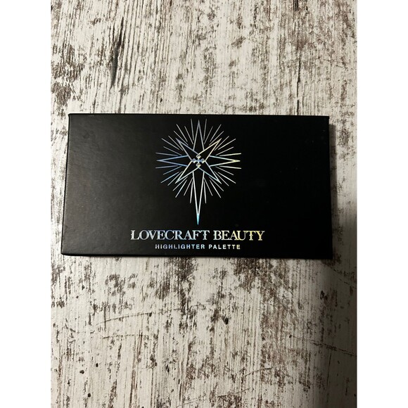 Lovecraft Beauty Highlighter Palette in Aurora + Borealis BRAND NEW - Picture 2 of 3